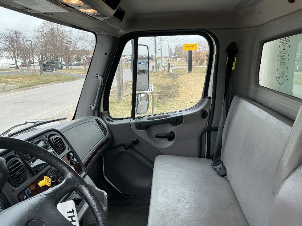 Refrigerated Truck-Light and Medium Duty Trucks-Freightliner-2020-M2-Omaha-NE-126,898\n\t\tmiles-$ 69,000 - Image 19