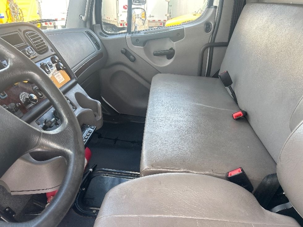 Refrigerated Truck-Light and Medium Duty Trucks-Freightliner-2020-M2-Orlando-FL-236,043\n\t\tmiles-$ 44,750 - Image 19