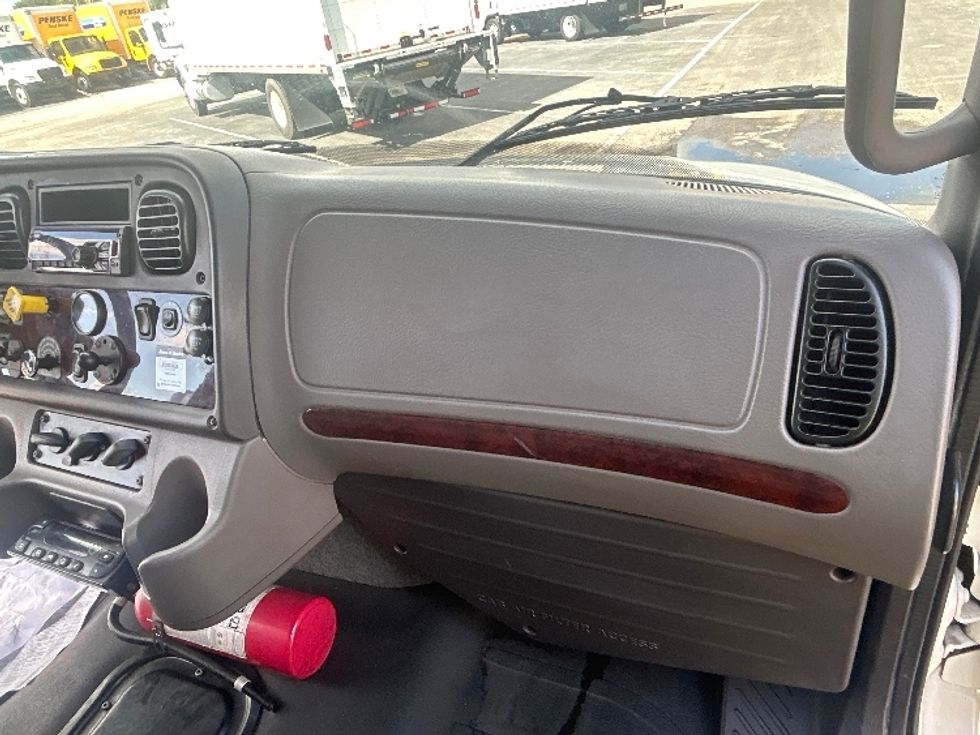 Refrigerated Truck-Light and Medium Duty Trucks-Freightliner-2020-M2-Orlando-FL-236,043\n\t\tmiles-$ 44,750 - Image 21