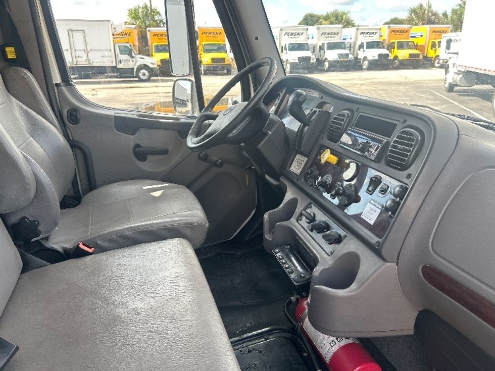 Refrigerated Truck-Light and Medium Duty Trucks-Freightliner-2020-M2-Orlando-FL-236,043\n\t\tmiles-$ 44,750 - Image 22