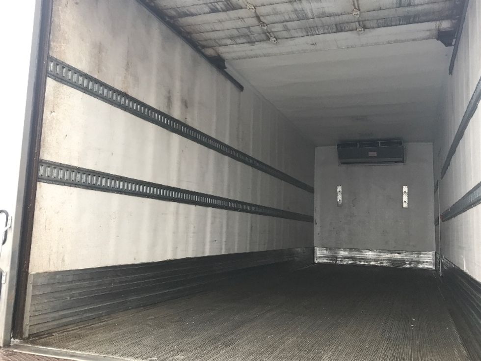 Refrigerated Truck-Light and Medium Duty Trucks-Freightliner-2020-M2-Oshawa-ON-221,165\n\t\tkm-$ 83,500 - Image 11