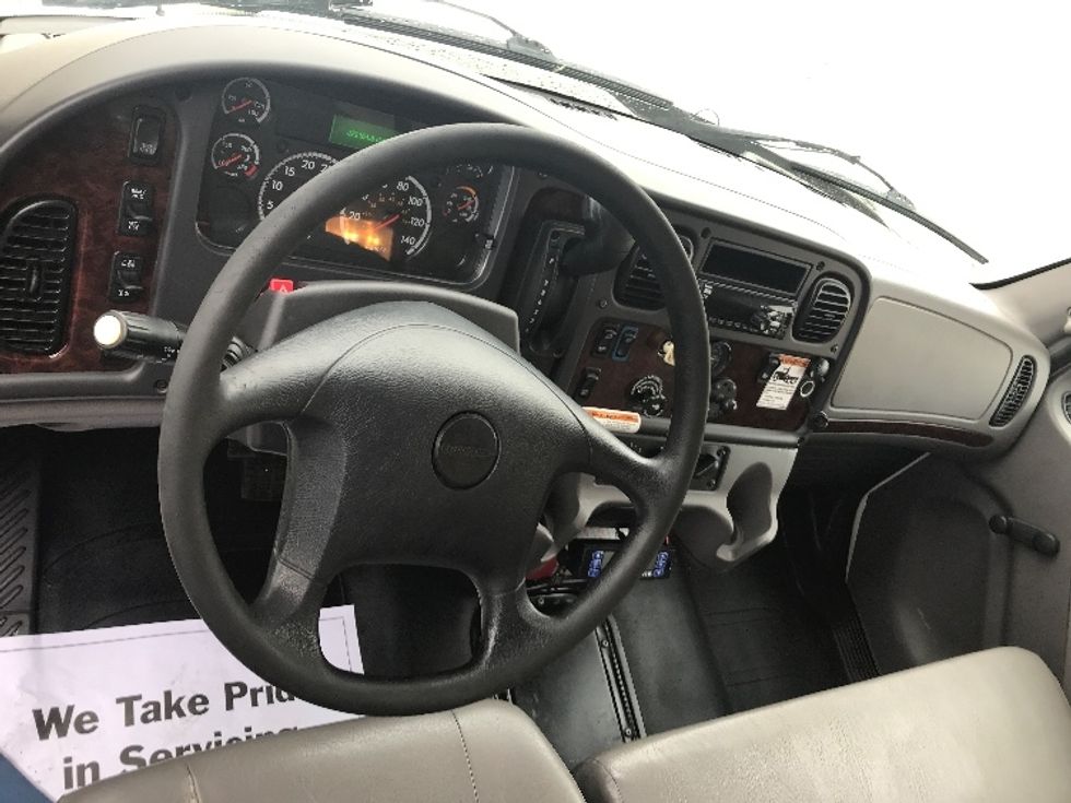 Refrigerated Truck-Light and Medium Duty Trucks-Freightliner-2020-M2-Oshawa-ON-221,165\n\t\tkm-$ 83,500 - Image 18