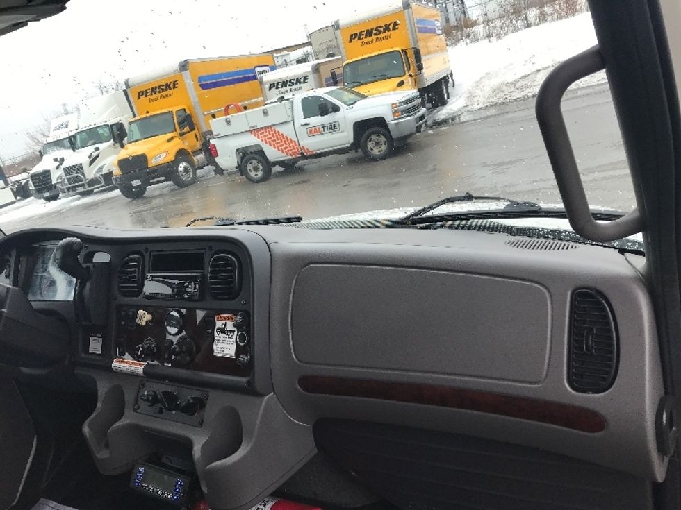 Refrigerated Truck-Light and Medium Duty Trucks-Freightliner-2020-M2-Oshawa-ON-221,165\n\t\tkm-$ 83,500 - Image 21