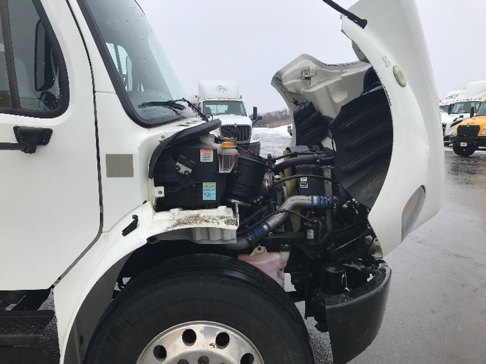 Refrigerated Truck-Light and Medium Duty Trucks-Freightliner-2020-M2-Oshawa-ON-221,165\n\t\tkm-$ 83,500 - Image 23