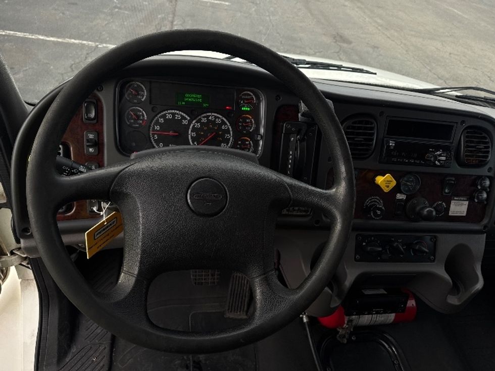 Refrigerated Truck-Light and Medium Duty Trucks-Freightliner-2020-M2-Parsippany-NJ-145,677\n\t\tmiles-$ 59,000 - Image 18