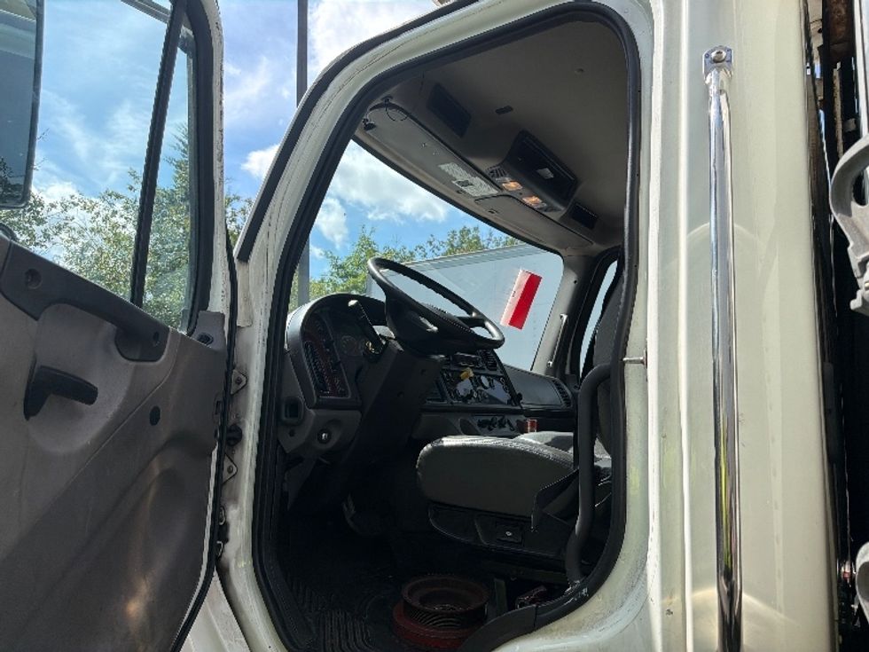 Refrigerated Truck-Light and Medium Duty Trucks-Freightliner-2020-M2-Parsippany-NJ-242,832\n\t\tmiles-$ 16,000 - Image 16