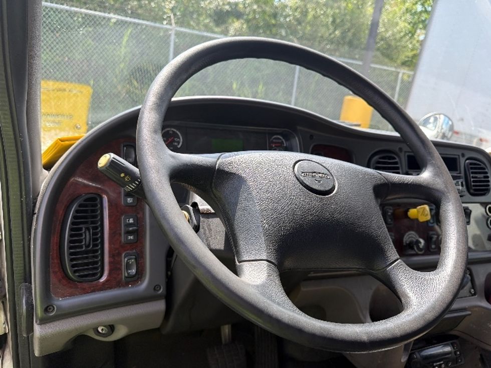 Refrigerated Truck-Light and Medium Duty Trucks-Freightliner-2020-M2-Parsippany-NJ-242,832\n\t\tmiles-$ 16,000 - Image 17