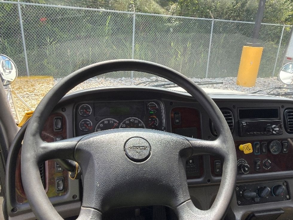 Refrigerated Truck-Light and Medium Duty Trucks-Freightliner-2020-M2-Parsippany-NJ-242,832\n\t\tmiles-$ 16,000 - Image 18