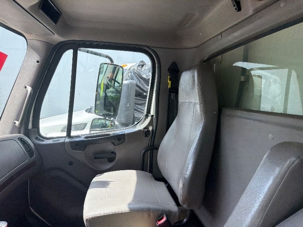 Refrigerated Truck-Light and Medium Duty Trucks-Freightliner-2020-M2-Parsippany-NJ-242,832\n\t\tmiles-$ 16,000 - Image 19
