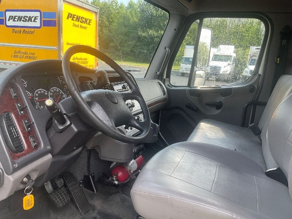 Refrigerated Truck-Light and Medium Duty Trucks-Freightliner-2020-M2-Pennsauken-NJ-138,562\n\t\tmiles-$ 58,250 - Image 17
