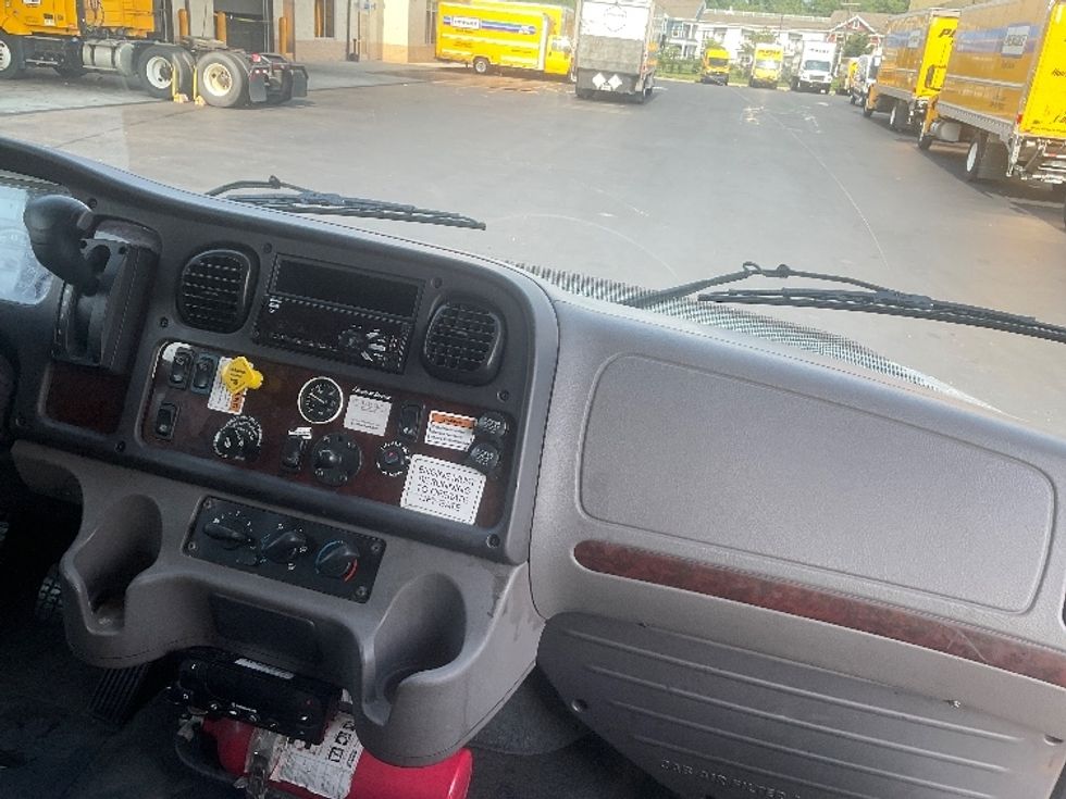 Refrigerated Truck-Light and Medium Duty Trucks-Freightliner-2020-M2-Pennsauken-NJ-138,562\n\t\tmiles-$ 58,250 - Image 21