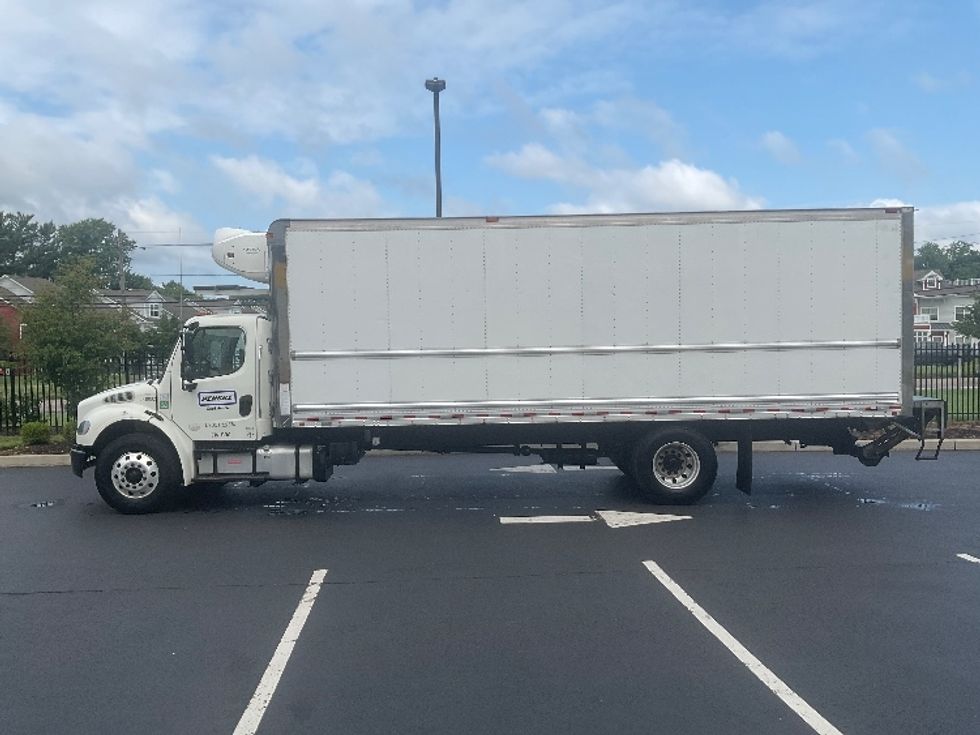 Refrigerated Truck-Light and Medium Duty Trucks-Freightliner-2020-M2-Pennsauken-NJ-138,562\n\t\tmiles-$ 58,250 - Image 4