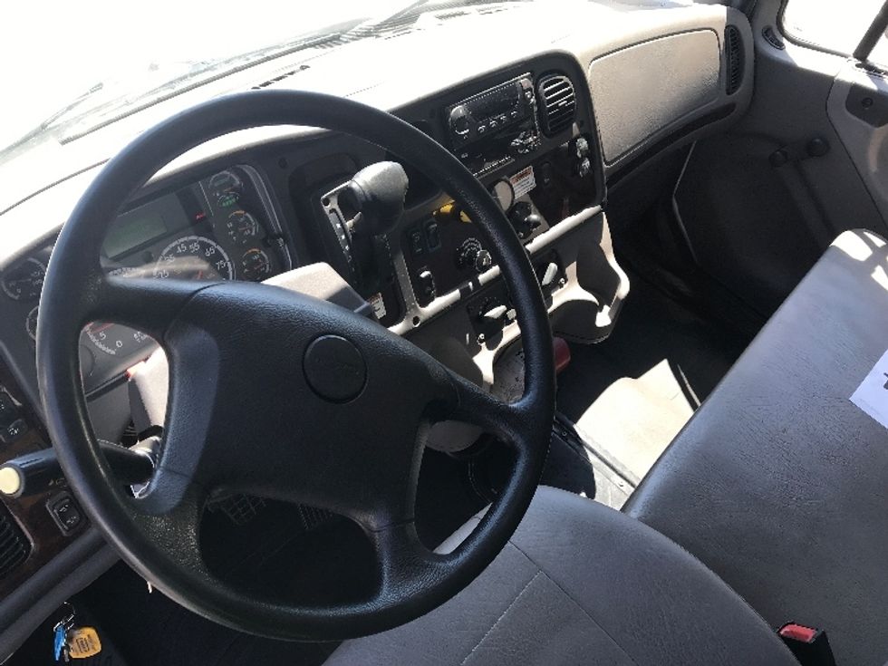 Refrigerated Truck-Light and Medium Duty Trucks-Freightliner-2020-M2-Pensacola-FL-169,335\n\t\tmiles-$ 55,500 - Image 17