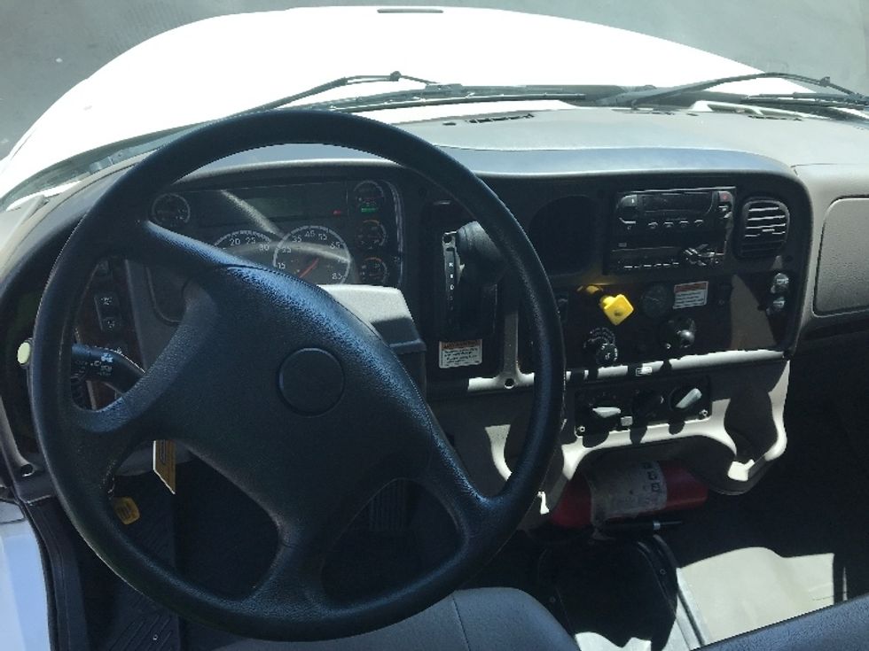 Refrigerated Truck-Light and Medium Duty Trucks-Freightliner-2020-M2-Pensacola-FL-169,335\n\t\tmiles-$ 55,500 - Image 18