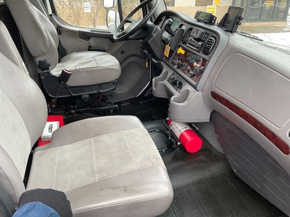 Refrigerated Truck-Light and Medium Duty Trucks-Freightliner-2020-M2-Perrysburg-OH-202,917\n\t\tmiles-$ 54,250 - Image 21