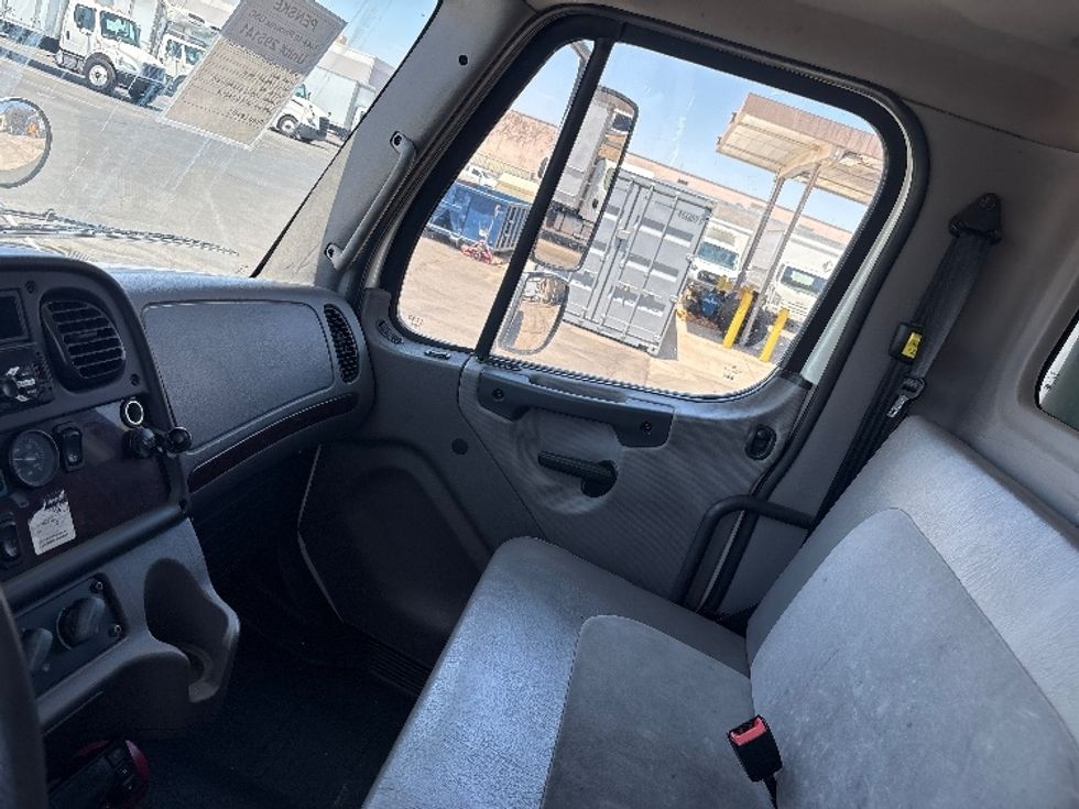 Refrigerated Truck-Light and Medium Duty Trucks-Freightliner-2020-M2-Phoenix-AZ-117,254\n\t\tmiles-$ 57,250 - Image 18