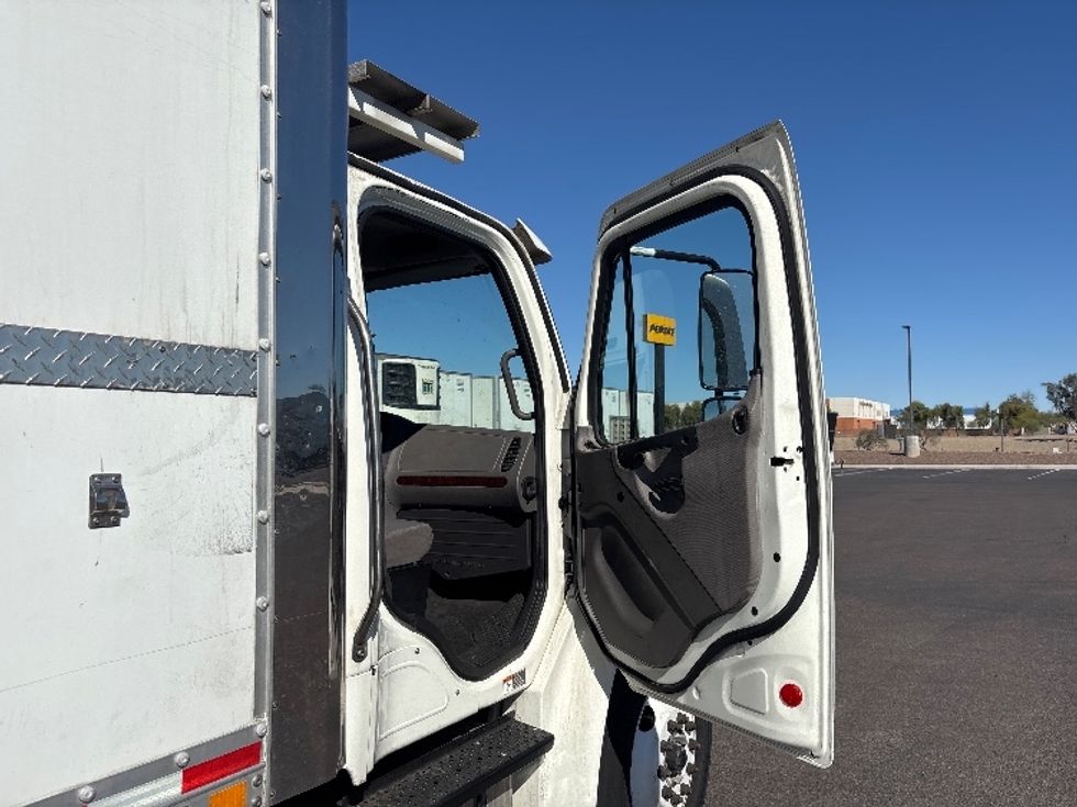 Refrigerated Truck-Light and Medium Duty Trucks-Freightliner-2020-M2-Phoenix-AZ-151,536\n\t\tmiles-$ 65,250 - Image 20