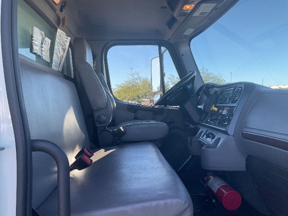 Refrigerated Truck-Light and Medium Duty Trucks-Freightliner-2020-M2-Phoenix-AZ-154,431\n\t\tmiles-$ 67,500 - Image 22