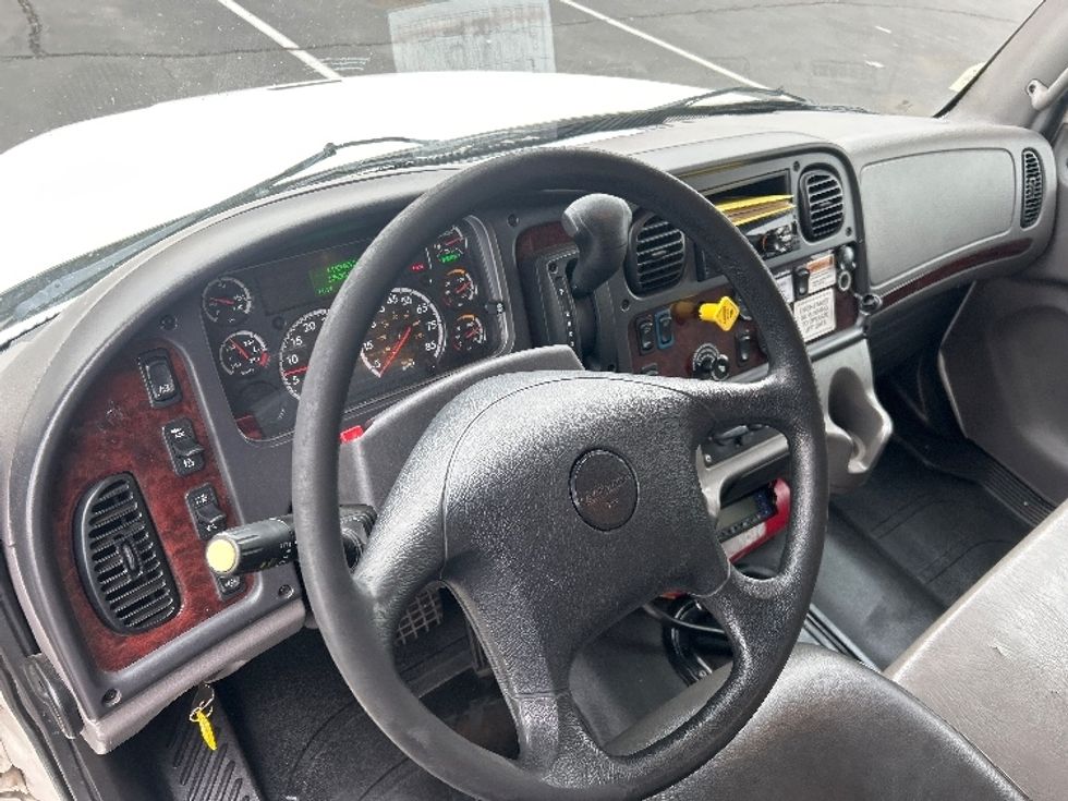 Refrigerated Truck-Light and Medium Duty Trucks-Freightliner-2020-M2-Phoenix-AZ-158,063\n\t\tmiles-$ 65,000 - Image 17