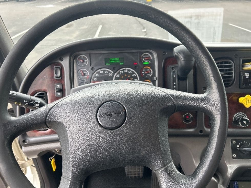 Refrigerated Truck-Light and Medium Duty Trucks-Freightliner-2020-M2-Phoenix-AZ-158,063\n\t\tmiles-$ 65,000 - Image 18