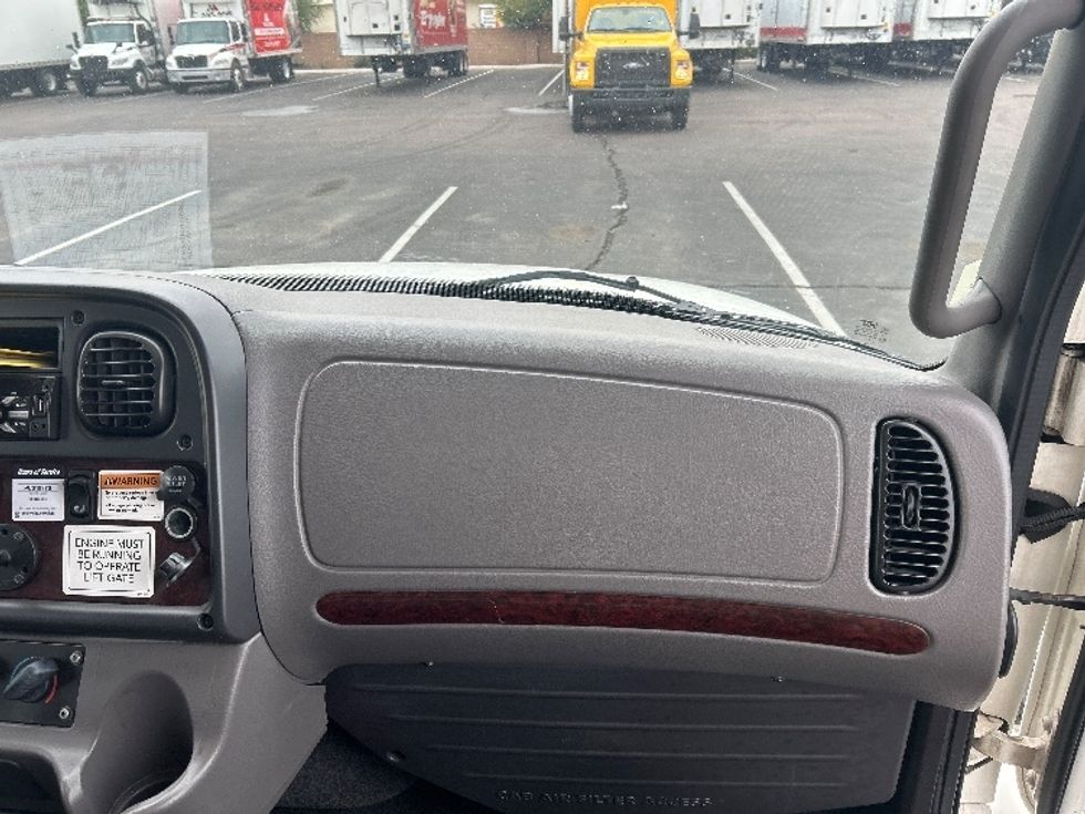 Refrigerated Truck-Light and Medium Duty Trucks-Freightliner-2020-M2-Phoenix-AZ-158,063\n\t\tmiles-$ 65,000 - Image 21