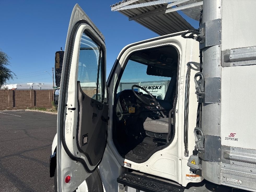 Refrigerated Truck-Light and Medium Duty Trucks-Freightliner-2020-M2-Phoenix-AZ-160,855\n\t\tmiles-$ 67,250 - Image 16