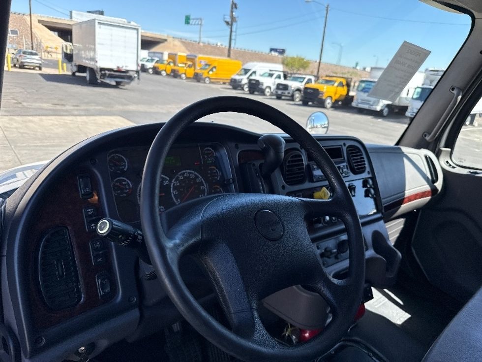 Refrigerated Truck-Light and Medium Duty Trucks-Freightliner-2020-M2-Phoenix-AZ-179,005\n\t\tmiles-$ 61,250 - Image 17