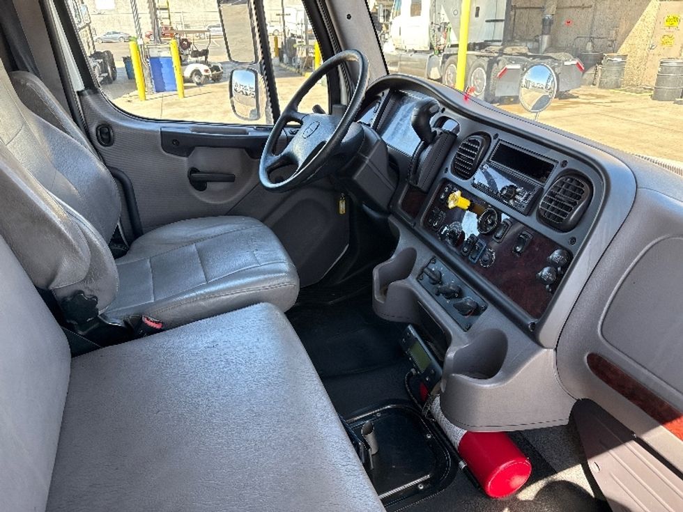 Refrigerated Truck-Light and Medium Duty Trucks-Freightliner-2020-M2-Phoenix-AZ-179,005\n\t\tmiles-$ 61,250 - Image 22