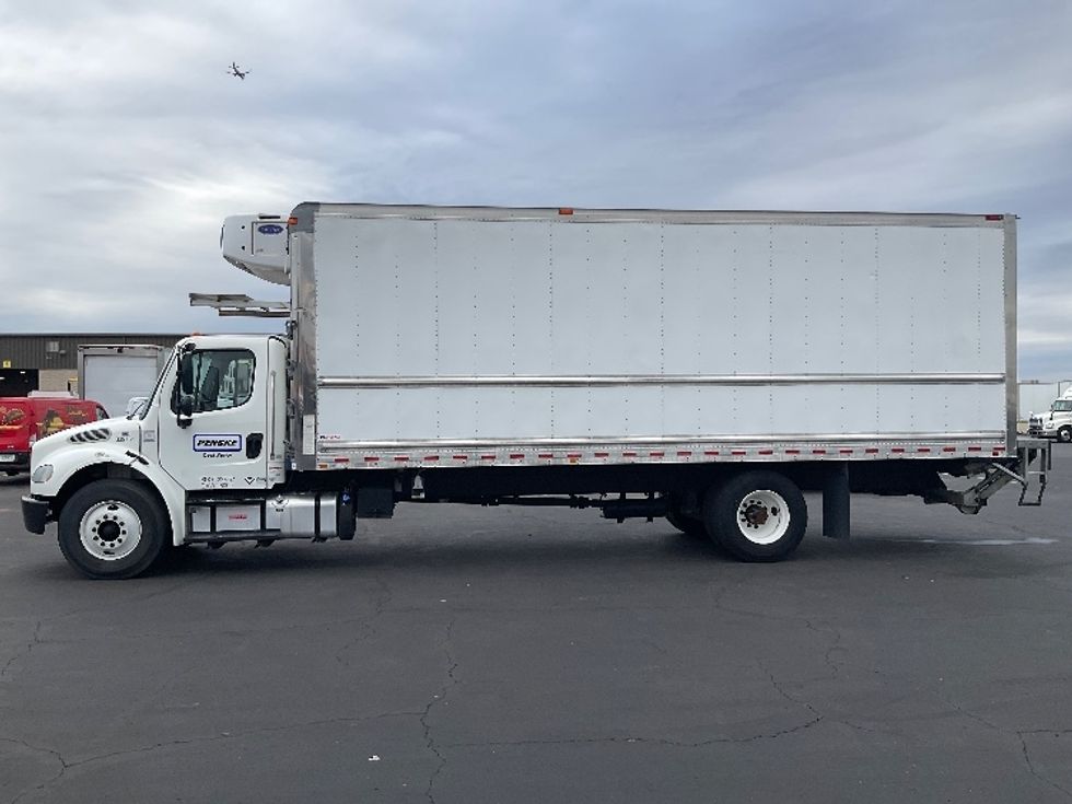 Refrigerated Truck-Light and Medium Duty Trucks-Freightliner-2020-M2-Phoenix-AZ-183,614\n\t\tmiles-$ 63,250 - Image 4