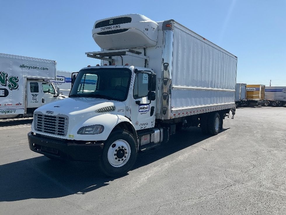 Refrigerated Truck-Light and Medium Duty Trucks-Freightliner-2020-M2-Phoenix-AZ-198,399\n\t\tmiles-$ 61,750 - Image 1