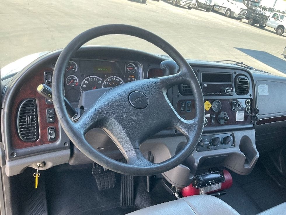 Refrigerated Truck-Light and Medium Duty Trucks-Freightliner-2020-M2-Phoenix-AZ-198,399\n\t\tmiles-$ 61,750 - Image 17