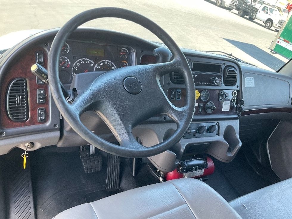 Refrigerated Truck-Light and Medium Duty Trucks-Freightliner-2020-M2-Phoenix-AZ-198,399\n\t\tmiles-$ 61,750 - Image 18