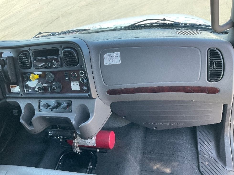 Refrigerated Truck-Light and Medium Duty Trucks-Freightliner-2020-M2-Phoenix-AZ-198,399\n\t\tmiles-$ 61,750 - Image 21