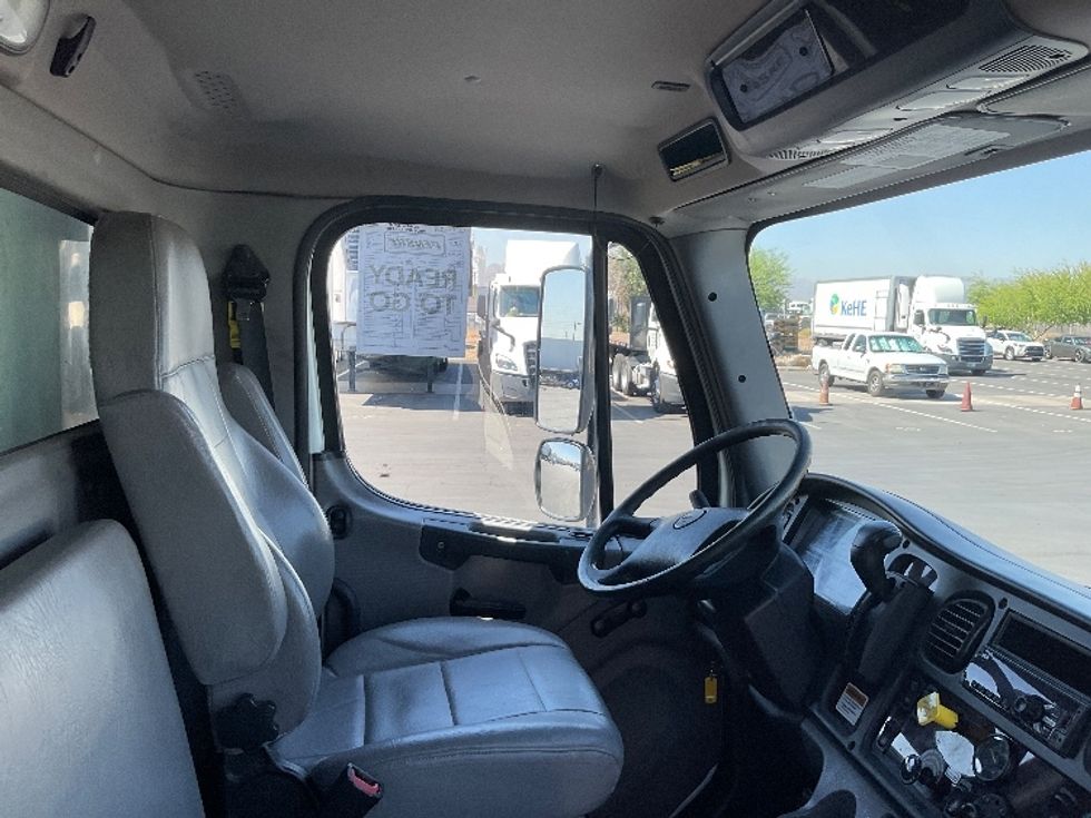 Refrigerated Truck-Light and Medium Duty Trucks-Freightliner-2020-M2-Phoenix-AZ-198,399\n\t\tmiles-$ 61,750 - Image 22