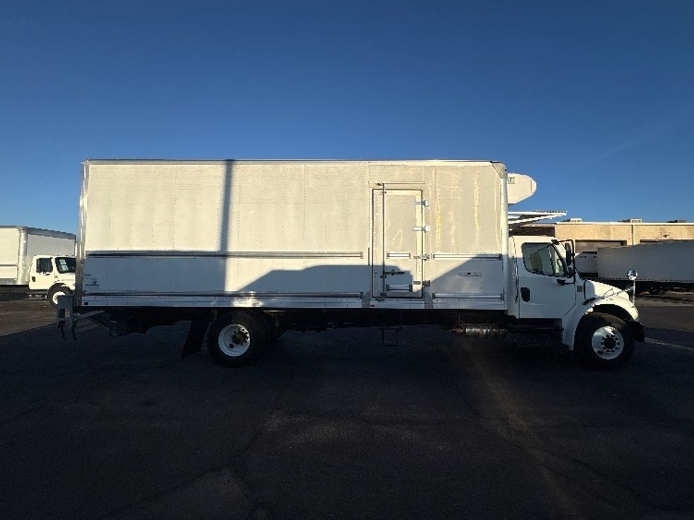 Refrigerated Truck-Light and Medium Duty Trucks-Freightliner-2020-M2-Phoenix-AZ-218,102\n\t\tmiles-$ 54,000 - Image 15