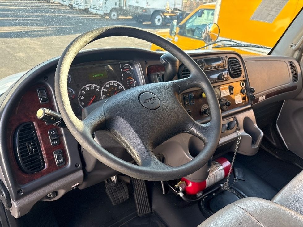 Refrigerated Truck-Light and Medium Duty Trucks-Freightliner-2020-M2-Phoenix-AZ-218,102\n\t\tmiles-$ 54,000 - Image 17