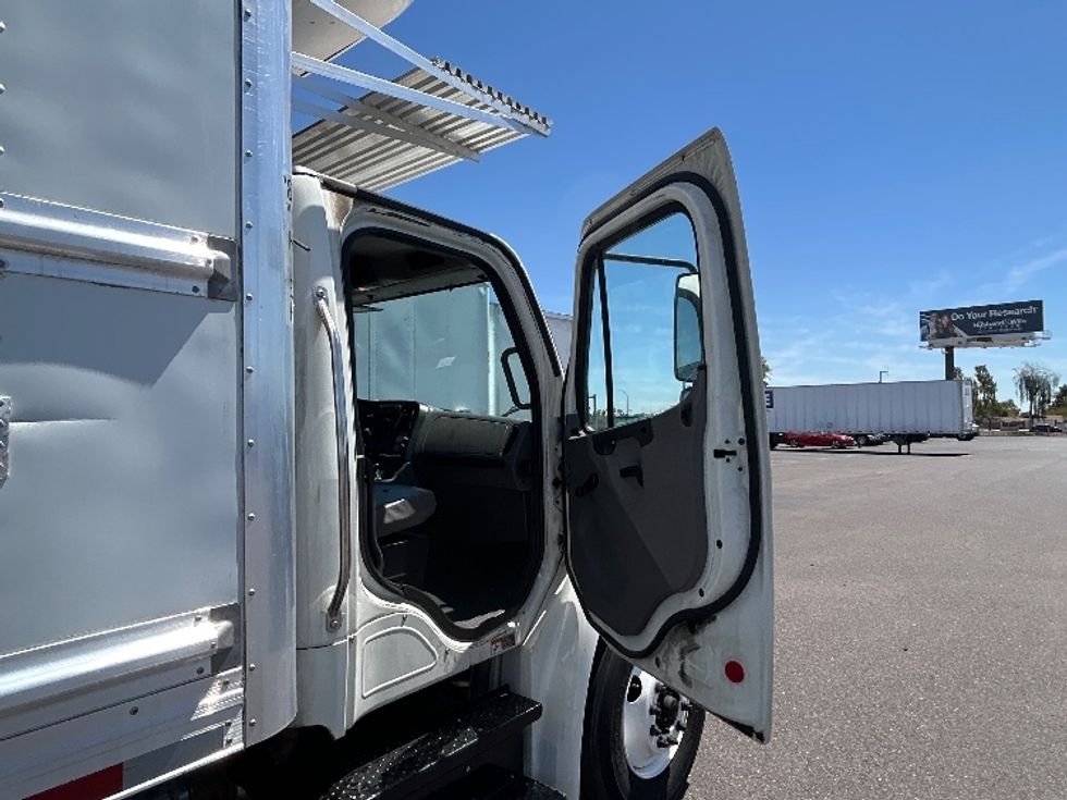 Refrigerated Truck-Light and Medium Duty Trucks-Freightliner-2020-M2-Phoenix-AZ-220,994\n\t\tmiles-$ 54,000 - Image 20