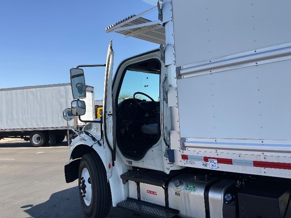 Refrigerated Truck-Light and Medium Duty Trucks-Freightliner-2020-M2-Phoenix-AZ-244,558\n\t\tmiles-$ 52,000 - Image 16