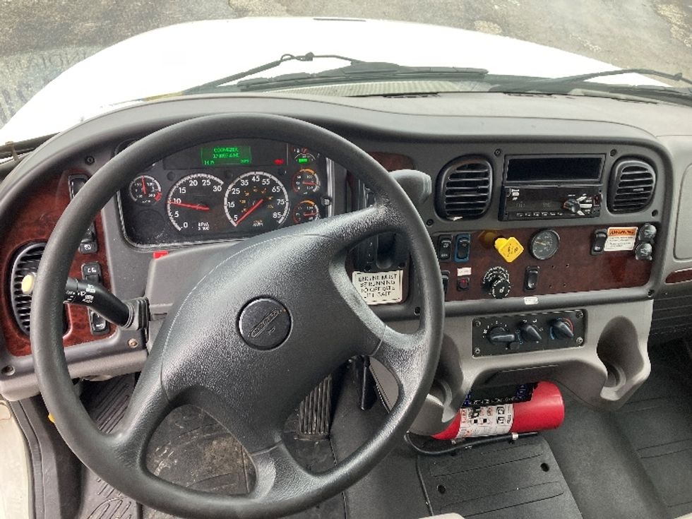 Refrigerated Truck-Light and Medium Duty Trucks-Freightliner-2020-M2-Piqua-OH-174,094\n\t\tmiles-$ 54,750 - Image 18