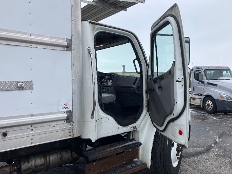 Refrigerated Truck-Light and Medium Duty Trucks-Freightliner-2020-M2-Piqua-OH-174,094\n\t\tmiles-$ 54,750 - Image 20