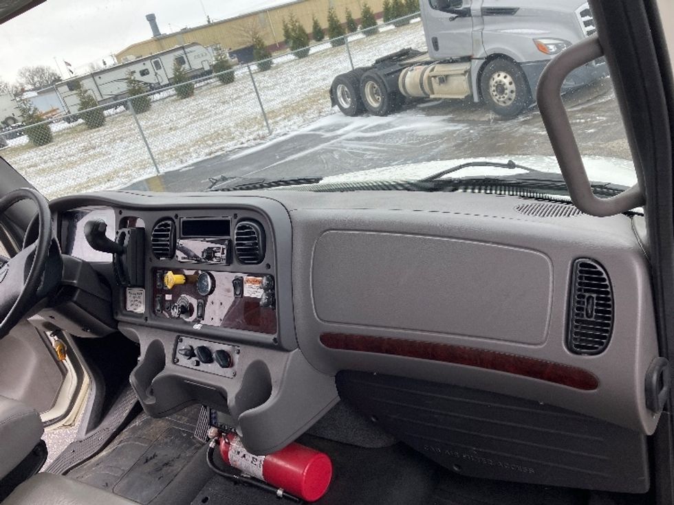 Refrigerated Truck-Light and Medium Duty Trucks-Freightliner-2020-M2-Piqua-OH-174,094\n\t\tmiles-$ 54,750 - Image 21