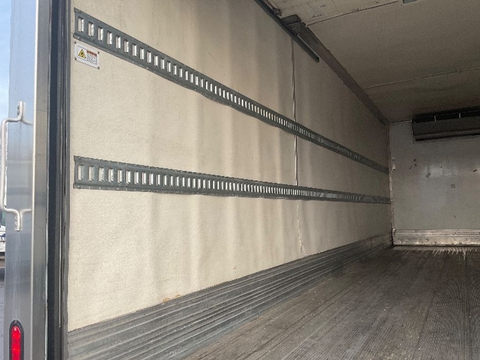 Refrigerated Truck-Light and Medium Duty Trucks-Freightliner-2020-M2-Pittsburgh-PA-185,581\n\t\tmiles-$ 51,500 - Image 11