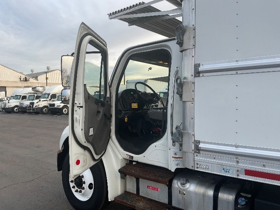 Refrigerated Truck-Light and Medium Duty Trucks-Freightliner-2020-M2-Pittsburgh-PA-185,581\n\t\tmiles-$ 51,500 - Image 16
