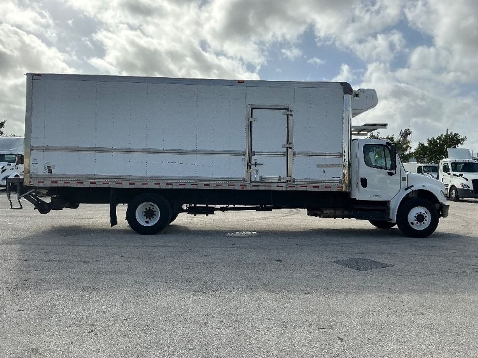 Refrigerated Truck-Light and Medium Duty Trucks-Freightliner-2020-M2-Pompano Beach-FL-139,122\n\t\tmiles-$ 57,750 - Image 15
