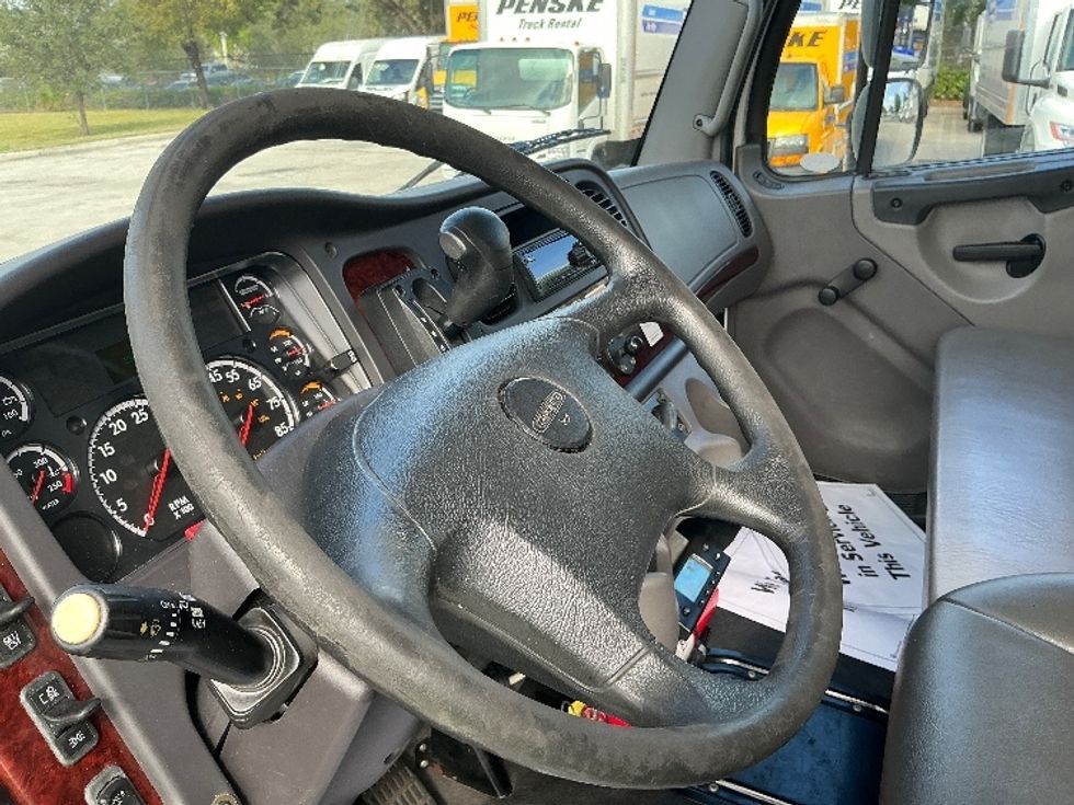 Refrigerated Truck-Light and Medium Duty Trucks-Freightliner-2020-M2-Pompano Beach-FL-139,122\n\t\tmiles-$ 57,750 - Image 17