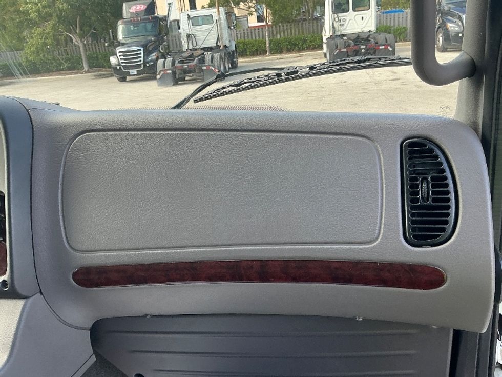 Refrigerated Truck-Light and Medium Duty Trucks-Freightliner-2020-M2-Pompano Beach-FL-139,122\n\t\tmiles-$ 57,750 - Image 21