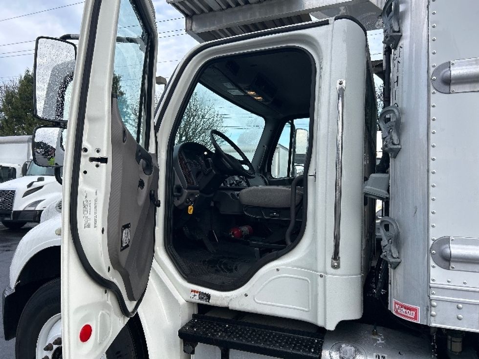 Refrigerated Truck-Light and Medium Duty Trucks-Freightliner-2020-M2-Portland-OR-147,688\n\t\tmiles-$ 62,500 - Image 15