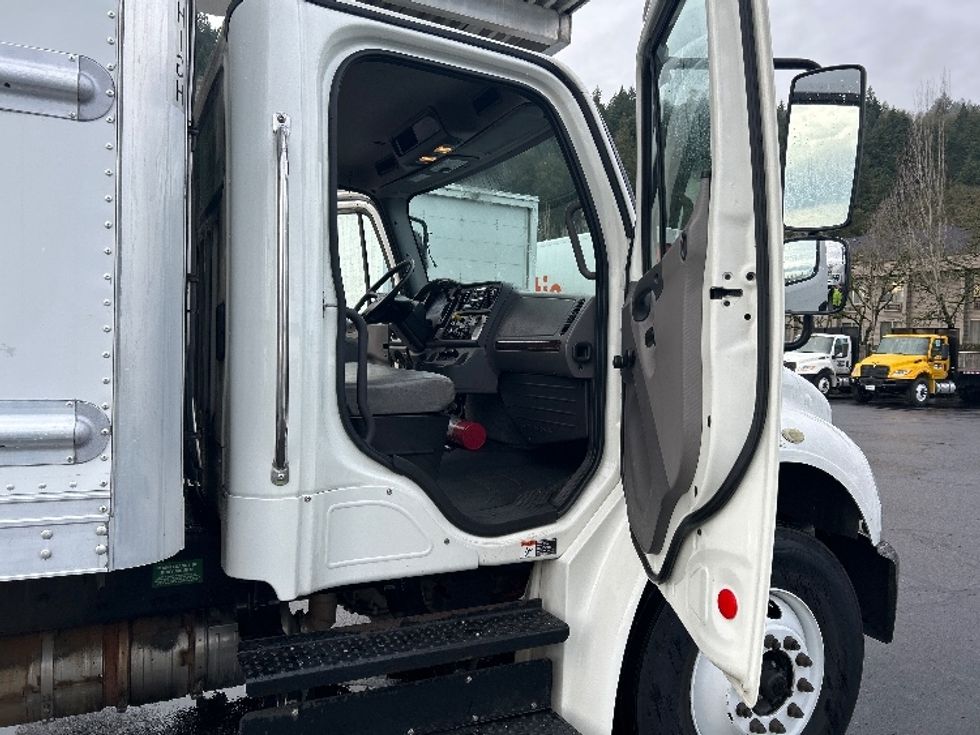 Refrigerated Truck-Light and Medium Duty Trucks-Freightliner-2020-M2-Portland-OR-147,688\n\t\tmiles-$ 62,500 - Image 19