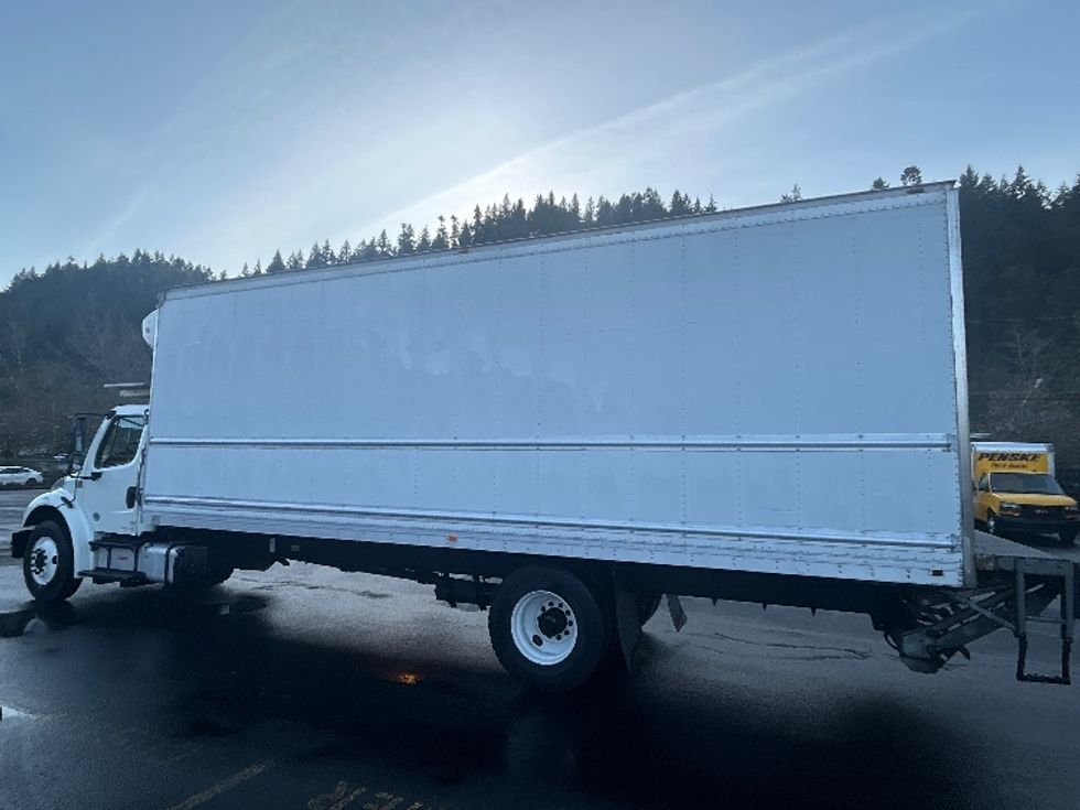 Refrigerated Truck-Light and Medium Duty Trucks-Freightliner-2020-M2-Portland-OR-166,468\n\t\tmiles-$ 59,000 - Image 4