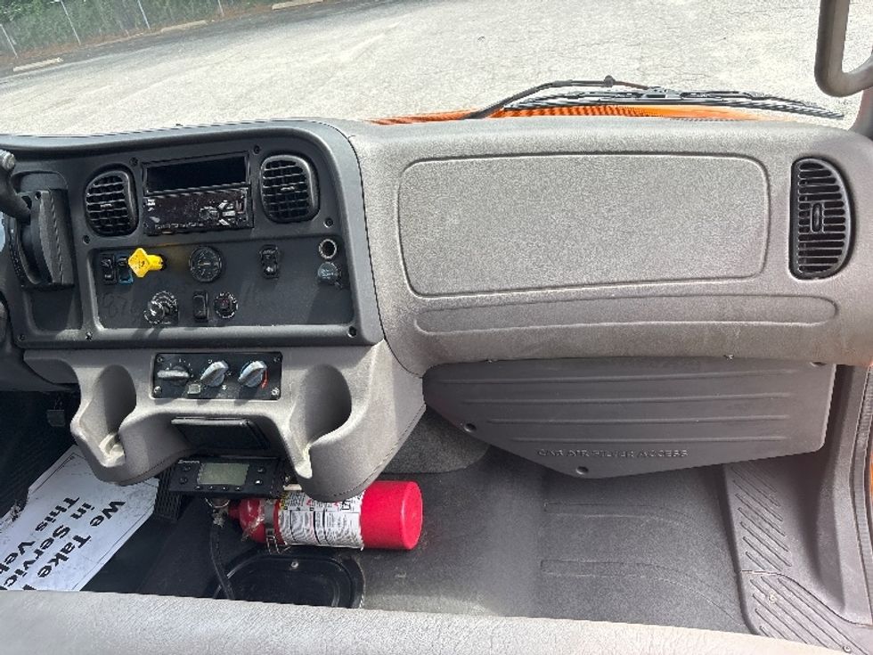 Refrigerated Truck-Light and Medium Duty Trucks-Freightliner-2020-M2-Prince George-VA-149,642\n\t\tmiles-$ 61,250 - Image 21